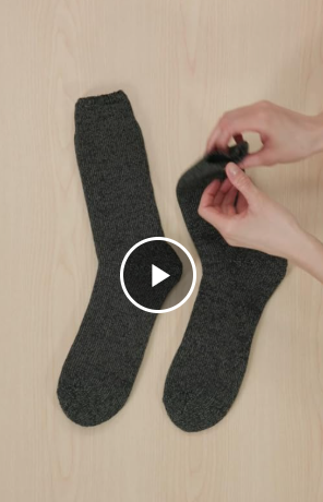 thumbnail video image 2 of POLAR EXTREME HEAT WOMENS 2 PK SOCK, Plum, 2 of 7