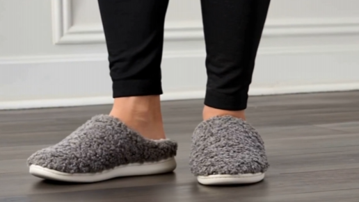 thumbnail video image 2 of Fruit Of The Loom Womens Berber Loafer, 2 of 12